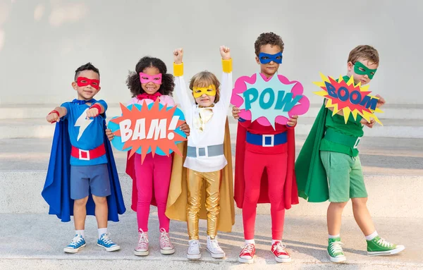 Bambini Supereroi Con Superpoteri — Foto Stock