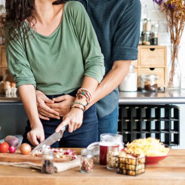 Arkadaşlar ve çift yemek çekimi 