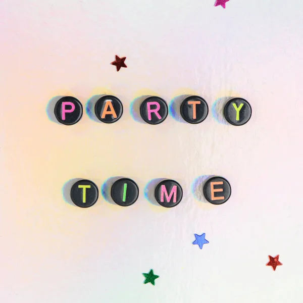Party Time Wort Alphabet Buchstabenperlen — Stockfoto