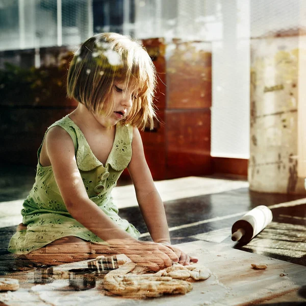 Beyaz tenli fırıncı aile kavramı