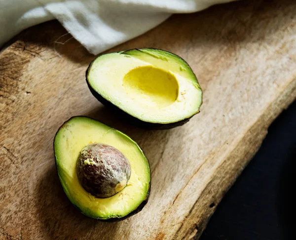 Vers Gesneden Avocado Fruit — Stockfoto