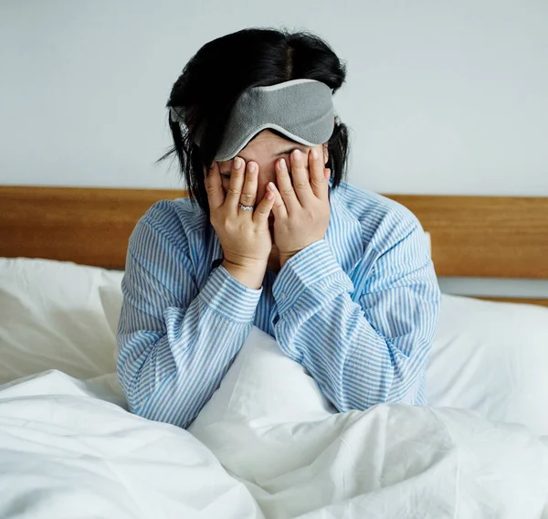 Una Mujer Despertando — Foto de Stock