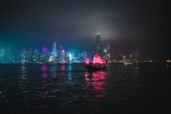 Судно Junk Застряло Гавани Виктории Гонконг — стоковое фото