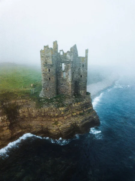 Misty Utsikt Över Keiss Slott Skottland — Stockfoto