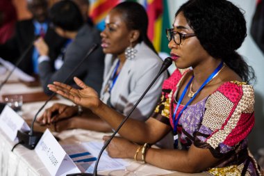 Çeşitli İnsanlar Uluslararası Konferans Ortaklığını Sundu