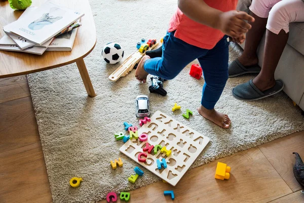 Dětské Hračky Jsou Podlaze Obývacího Pokoje — Stock fotografie