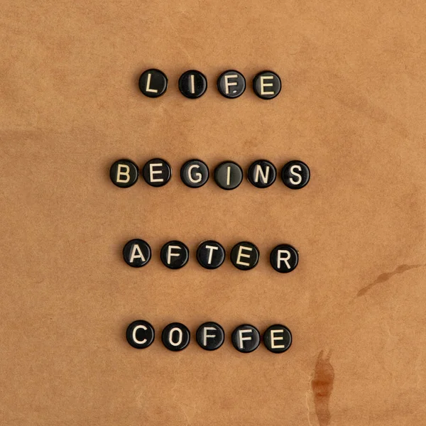 Život Begins Koffee Korálky Zprávy Typograf — Stock fotografie