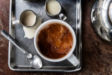 Eski tarz Asya kahve seti.