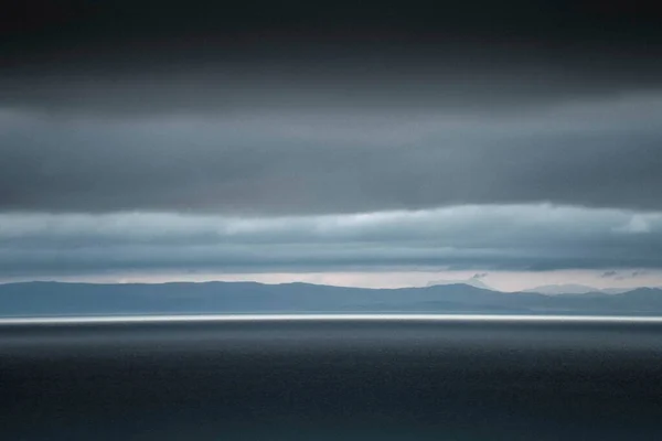 Mračná Scéna Talisker Bay Ostrově Skye Skotsko — Stock fotografie