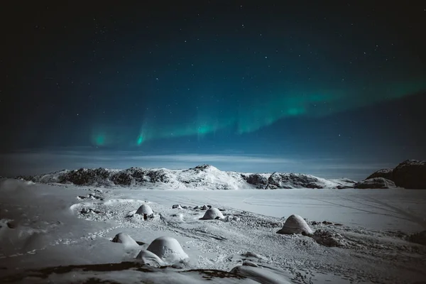 Βόρεια Φώτα Πάνω Από Χιονισμένη Γροιλανδία — Φωτογραφία Αρχείου