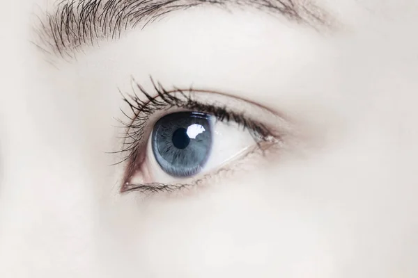 Woman Rsquo Eye Smart Contact Lens — Stock Photo, Image