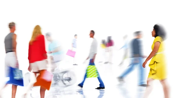 Gruppe geschäftiger Menschen beim Einkaufen — Stockfoto