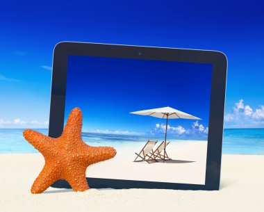 Tablet bilgisayarınızla idyllic beach