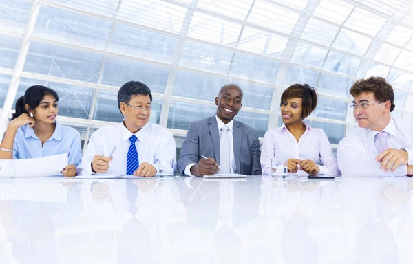 Empresários em reunião — Fotografia de Stock