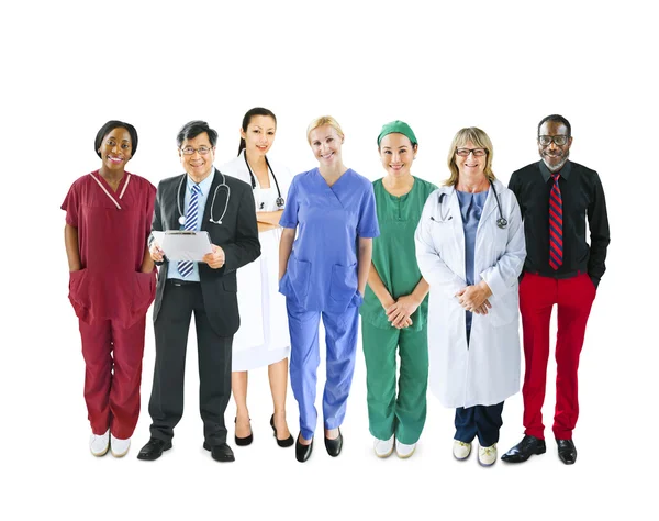 Equipe médica alegre multiétnica diversa — Fotografia de Stock