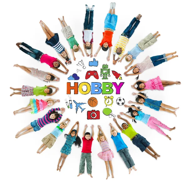 Gruppo di bambini cerchio con Hobby Simboli — Foto Stock