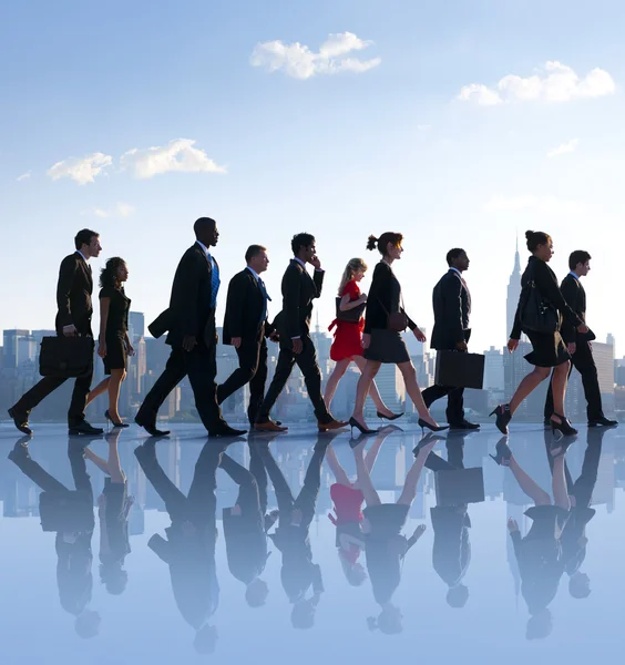 Office workers commuting in morning — Stock Photo, Image
