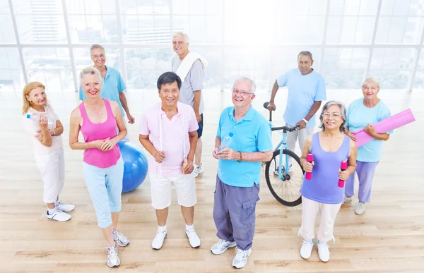 Healthy People in the Fitness — Stock Photo, Image