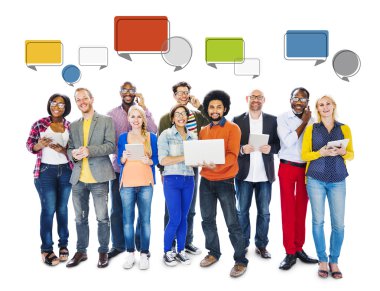 insanlar ve boş konuşma balonları