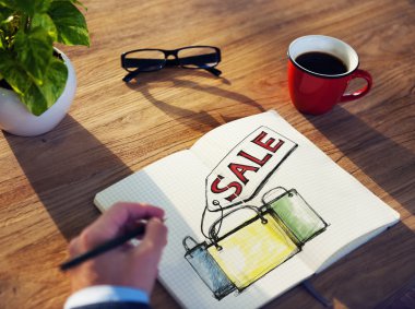 pazarlama stratejisi hakkında beyin fırtınası işadamı