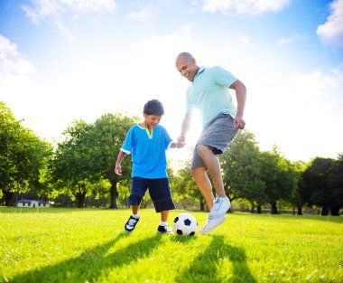 Çocuğun babası futbol oynamak