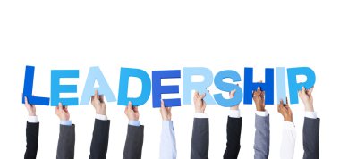 Word liderliği elinde silah