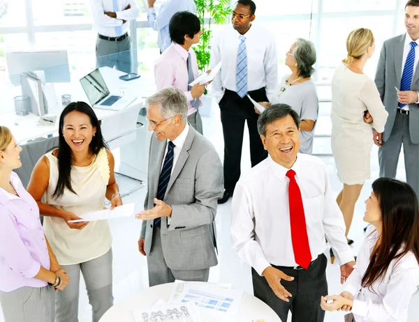 Reunião de empresários no escritório — Fotografia de Stock