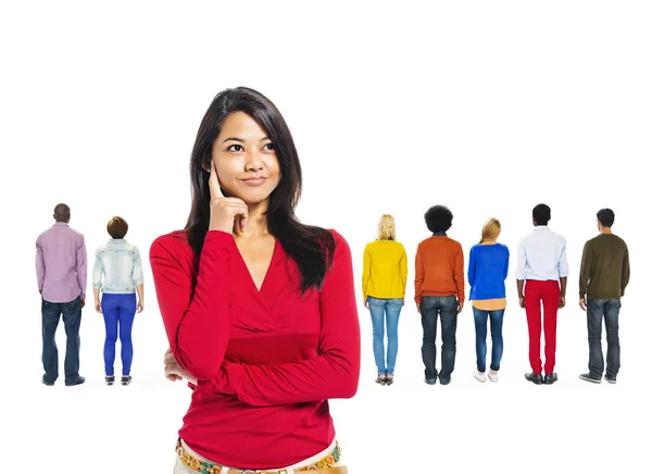 Atrás Vista del grupo de personas y mujeres pensando — Foto de Stock