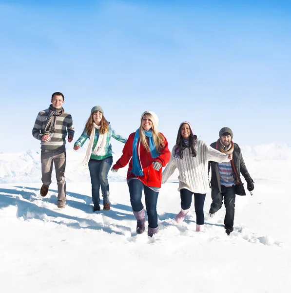 Pessoas que gostam do inverno — Fotografia de Stock