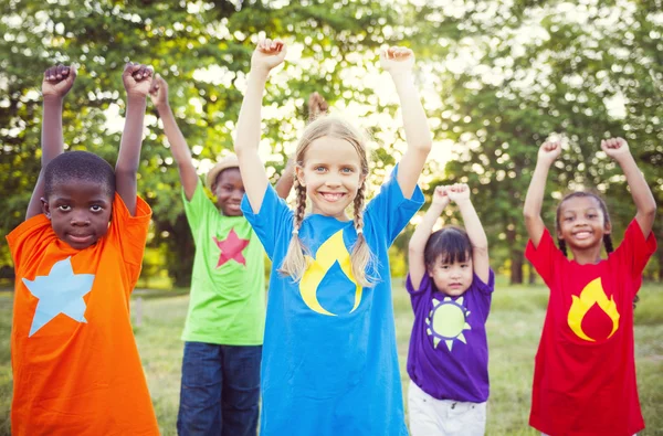 Superhelden kinderen — Stockfoto