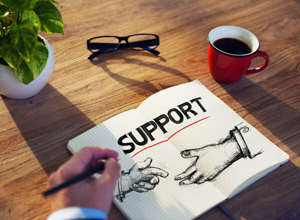 Человек с блокнотом
