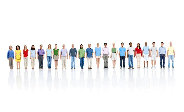 People stand in long line — Stock Photo, Image