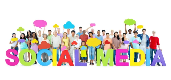 Business people holding the letter "Social media" — Stock Photo, Image