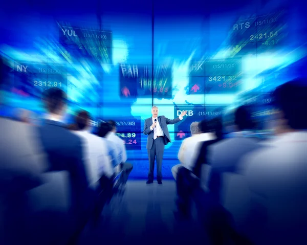 Gente de negocios en seminario — Foto de Stock