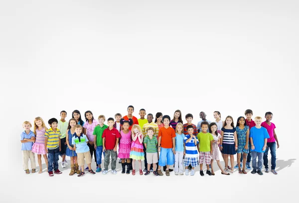 Grupo multiétnico de niños — Foto de Stock