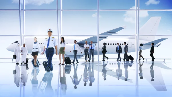 Business People with Airplane — Stock Photo, Image