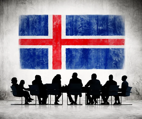 Ludzie biznesu z flagą-islandzki — Zdjęcie stockowe