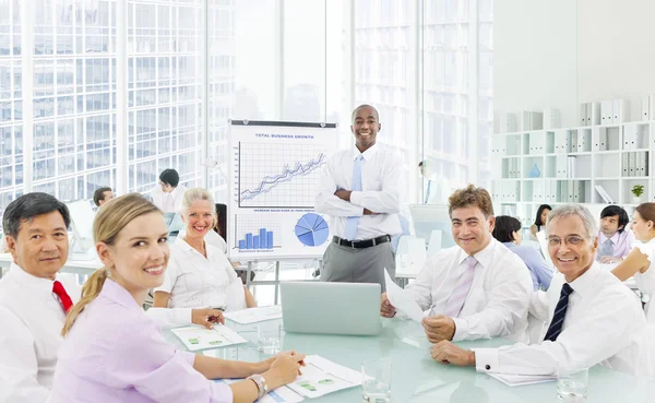 Business mensen hebben presentatie — Stockfoto