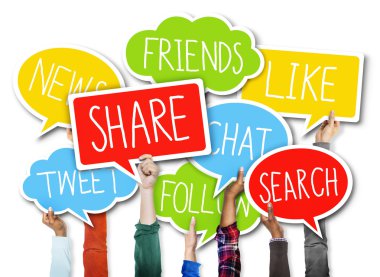 konuşma balonları tutan eller