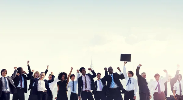 Pessoas de negócios comemorando o sucesso — Fotografia de Stock