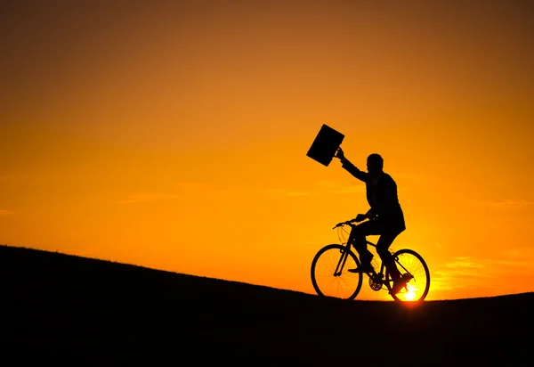 Homem de negócios andar de bicicleta — Fotografia de Stock