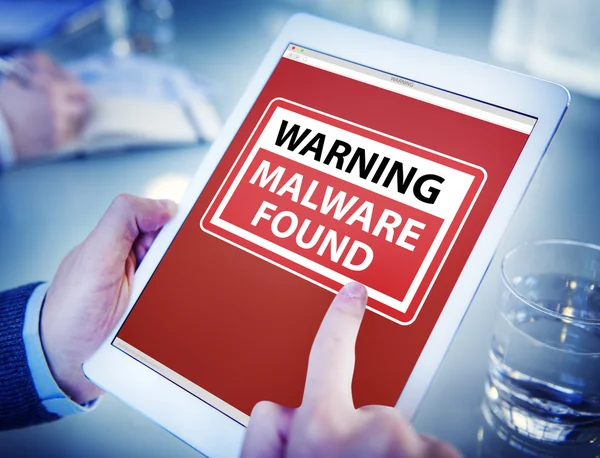 Adam kullanarak Tablet ile virüs