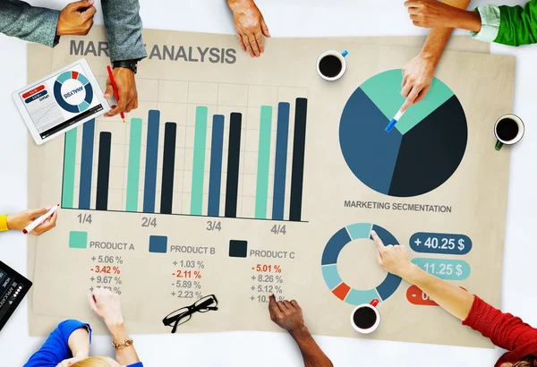 Mensen uit het bedrijfsleven Market Analysis — Stockfoto