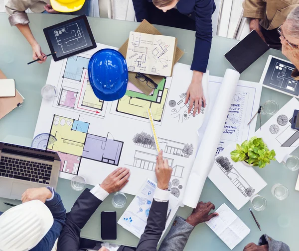 Diseñadores de interiores trabajando juntos —  Fotos de Stock