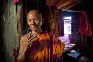 Monk Manastırı yasaktır