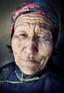 Moğol kadın
