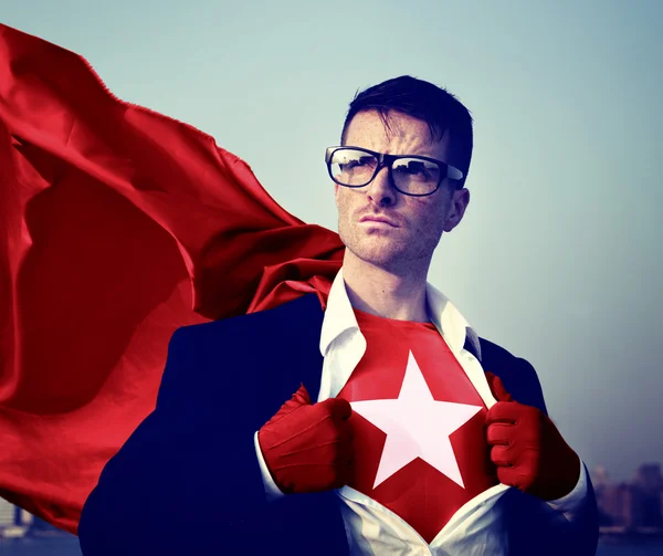 Супергерой-бизнесмен со звездой на наряде — стоковое фото