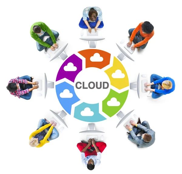 Concetti di persone e cloud computing — Foto Stock