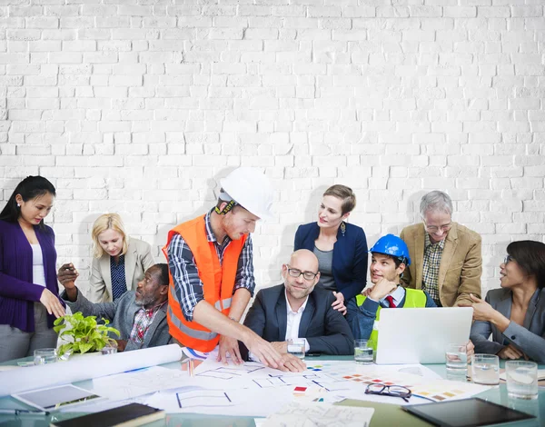 Architects and Engineers Discussion — Stock Photo, Image