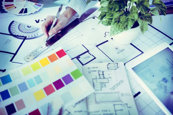 Designer Lavorare su un nuovo progetto — Foto Stock